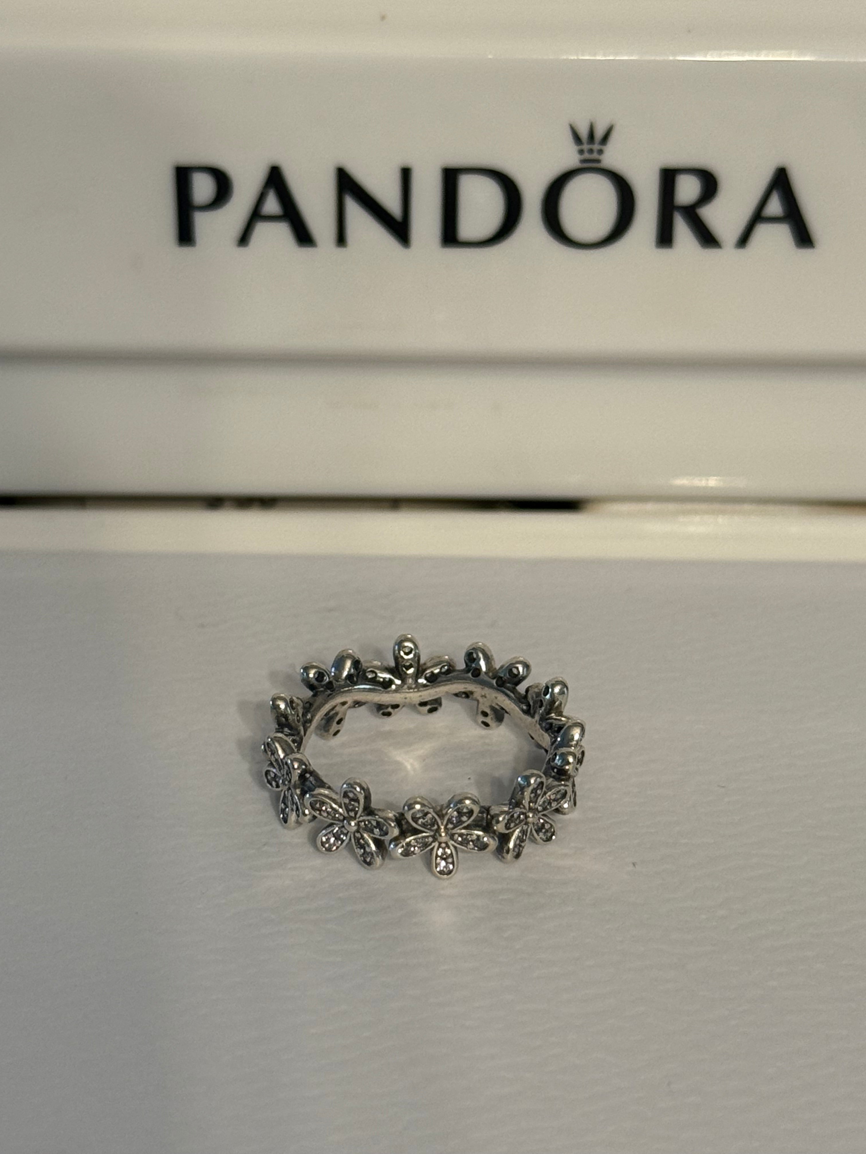 Pandora Dazzling Daisy Meadow Ring