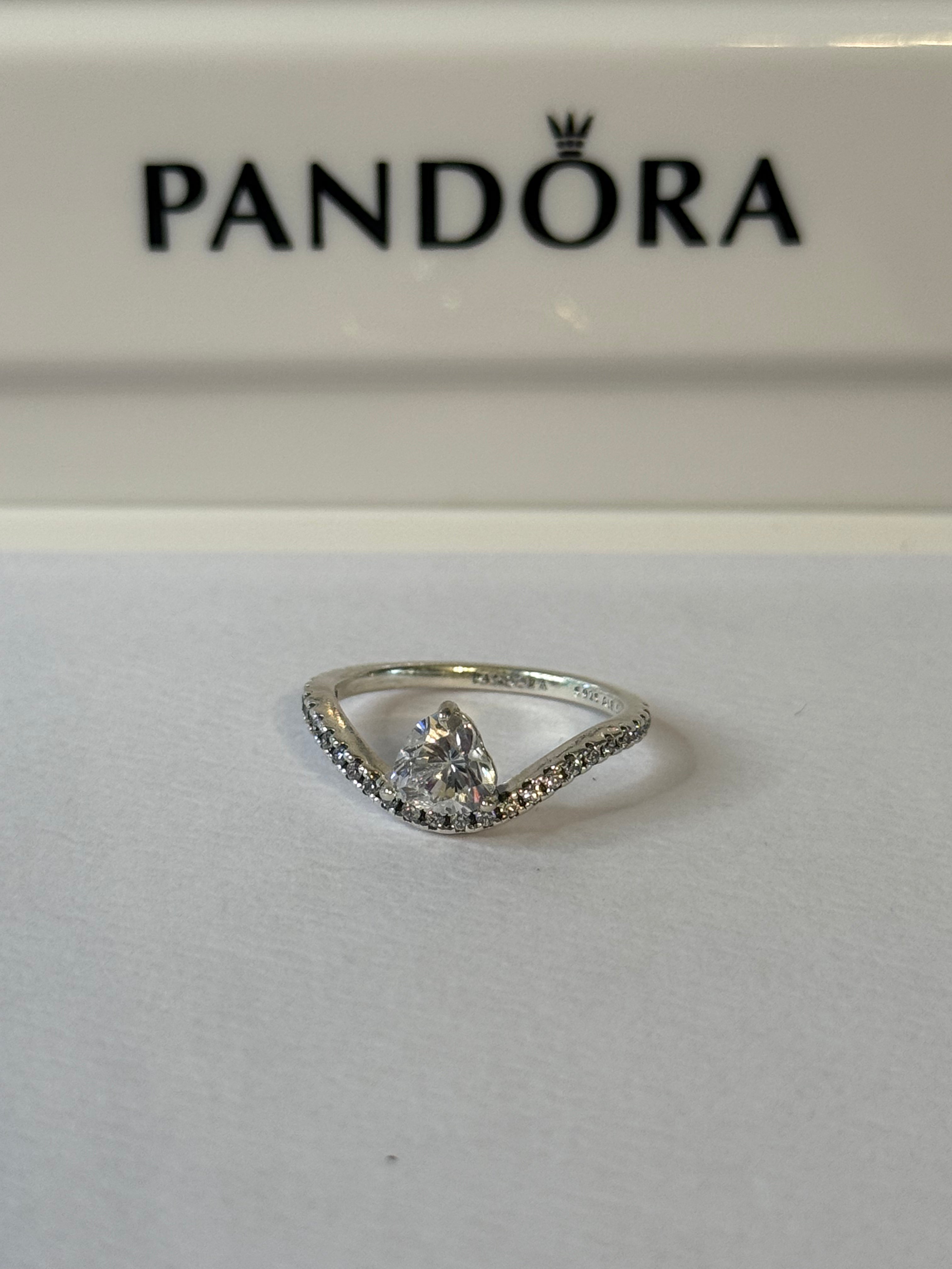 Pandora Wavy Pave Heart Ring - Size 7